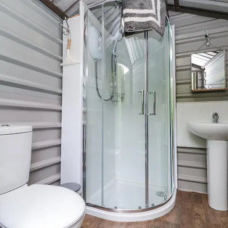 Shepherd's Hut * Скарборо